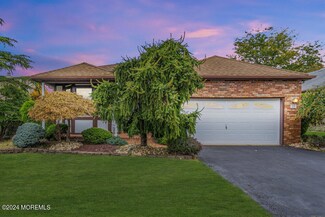 31 Murray Hill Terrace, Marlboro, NJ 07746