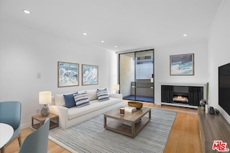 740 N Kings Rd Unit 114, West Hollywood, CA 90069