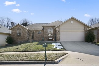 2102 W Sexton Dr, Springfield, MO 65810