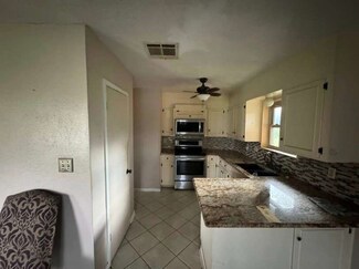 718 Westbury St, Orange, TX 77630