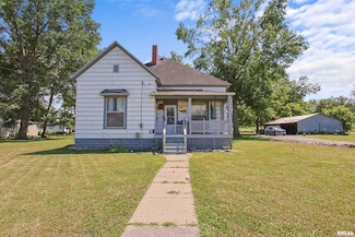 827 W Raymond St, Harrisburg, IL 62946