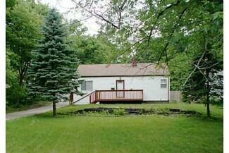 2733 Sheridan Ave, Des Moines, IA 50310