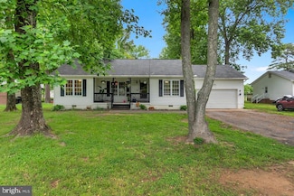 2569 N Independence Dr, Montross, VA 22520