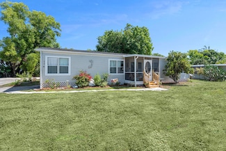 176 Andrea Ln, Naples, FL 34114