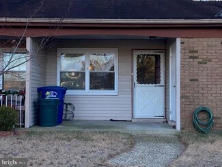 26 Cheshire Ct, Southampton, NJ 08088