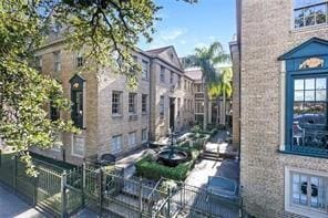 3300 St Charles Ave Unit 27, New Orleans, LA 70115
