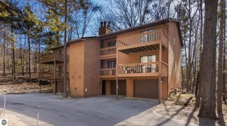 3908 Sherwood Forest Dr, Traverse City, MI 49686