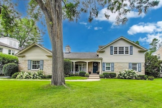1115 Seneca Rd, Wilmette, IL 60091