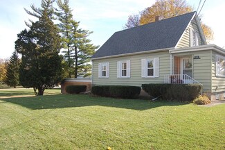 230 North Ave, Antioch, IL 60002