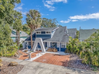 945 11th St N, Saint Petersburg, FL 33705