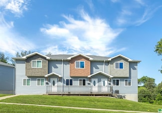 2803 Stone Park Blvd, Sioux City, IA 51104