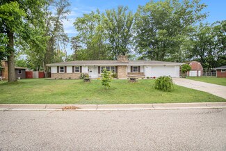 111 Starlight St, Springfield, MI 49037