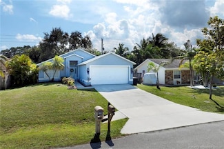 2990 SE Cypress St, Stuart, FL 34997