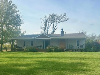 3958 Louisiana Rd, Ottawa, KS 66067