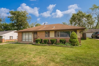 155 Shabbona Dr, Park Forest, IL 60466