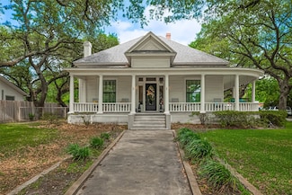500 W Post Office St, Eagle Lake, TX 77434