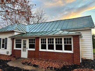8109 E County Road 400 N, Muncie, IN 47303