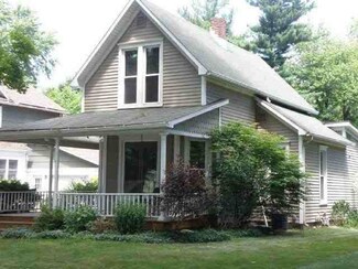 916 S 7th St, Goshen, IN 46526