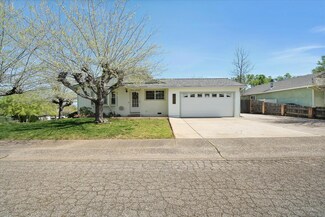 3705 McHale St, Redding, CA 96001