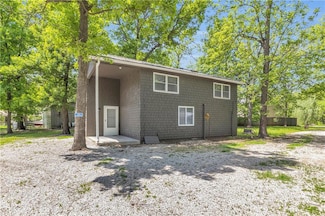 34 Agnes Ln, Lacygne, KS 66040