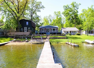 1907 E Schug Rd, Columbia City, IN 46725