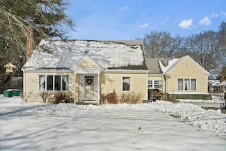 314 Wood St, Hopkinton, MA 01748