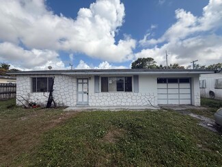 1376 Meadowbrook Dr, West Palm Beach, FL 33417
