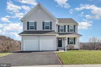 7022 Beech Tree Dr, Harrisburg, PA 17111