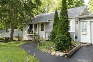 221 Walrath Rd, Syracuse, NY 13205