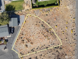 310 Buttercup Ln SW, Mattawa, WA 99349