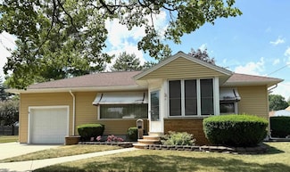 1618 S Jackson St, Bay City, MI 48708