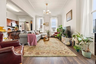 2211 New York Ave, Union City, NJ 07087