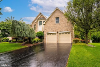 19 Shadow Dr, Princeton Junction, NJ 08550