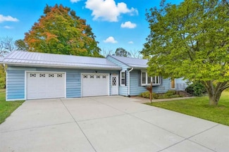 804 Union, Columbus City, IA 52737