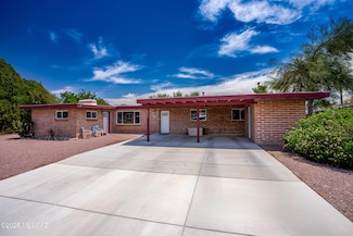 6910 E Calle Canis, Tucson, AZ 85710