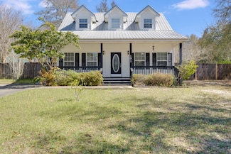 192 Hurley Dr, Defuniak Springs, FL 32433