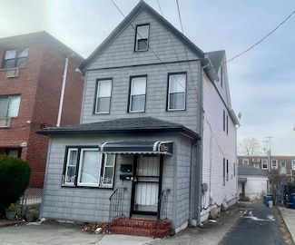 61-38 167th St, Flushing, NY 11365