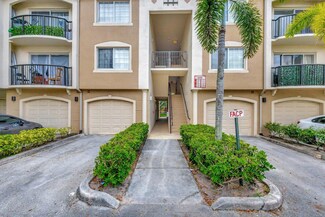 400 Crestwood Ct N Unit 410, Royal Palm Beach, FL 33411