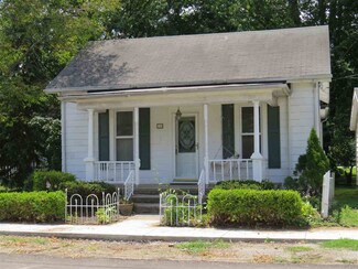165 N Plank St, Rossville, IN 46065
