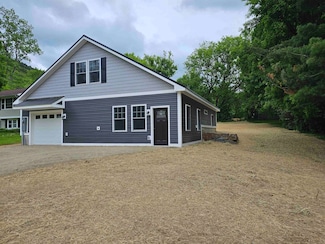 122 Devino Ln, Bristol, VT 05443