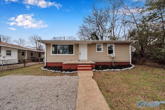 2910 7th Ave SW, Huntsville, AL 35805