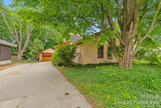 259 North St, Saugatuck, MI 49453