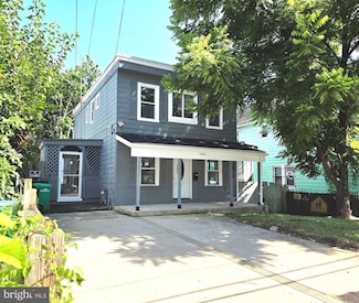 5917 Crown St, Capitol Heights, MD 20743