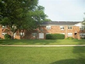 19 Briar St Unit 14, Glen Ellyn, IL 60137