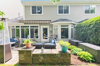 186 Hummingbird Ln, South Burlington, VT 05403