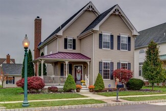 8 Ryan Ave, Warminster, PA 18974