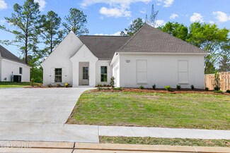 121 Lake Bend, Madison, MS 39110