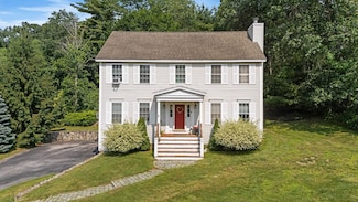 12 Orchard Dr, Derry, NH 03038