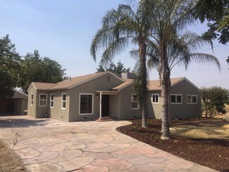 570 S Hughes Ave, Fresno, CA 93706