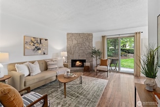 12515 NE 145th Place Unit D121, Kirkland, WA 98034